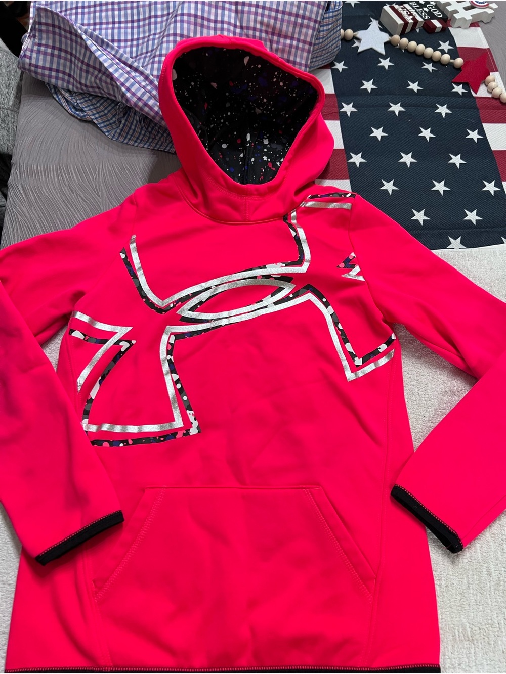 Under Armour Youth Large Hoodie Pink Silver UA Logo Splatter Lined Pullover 2018